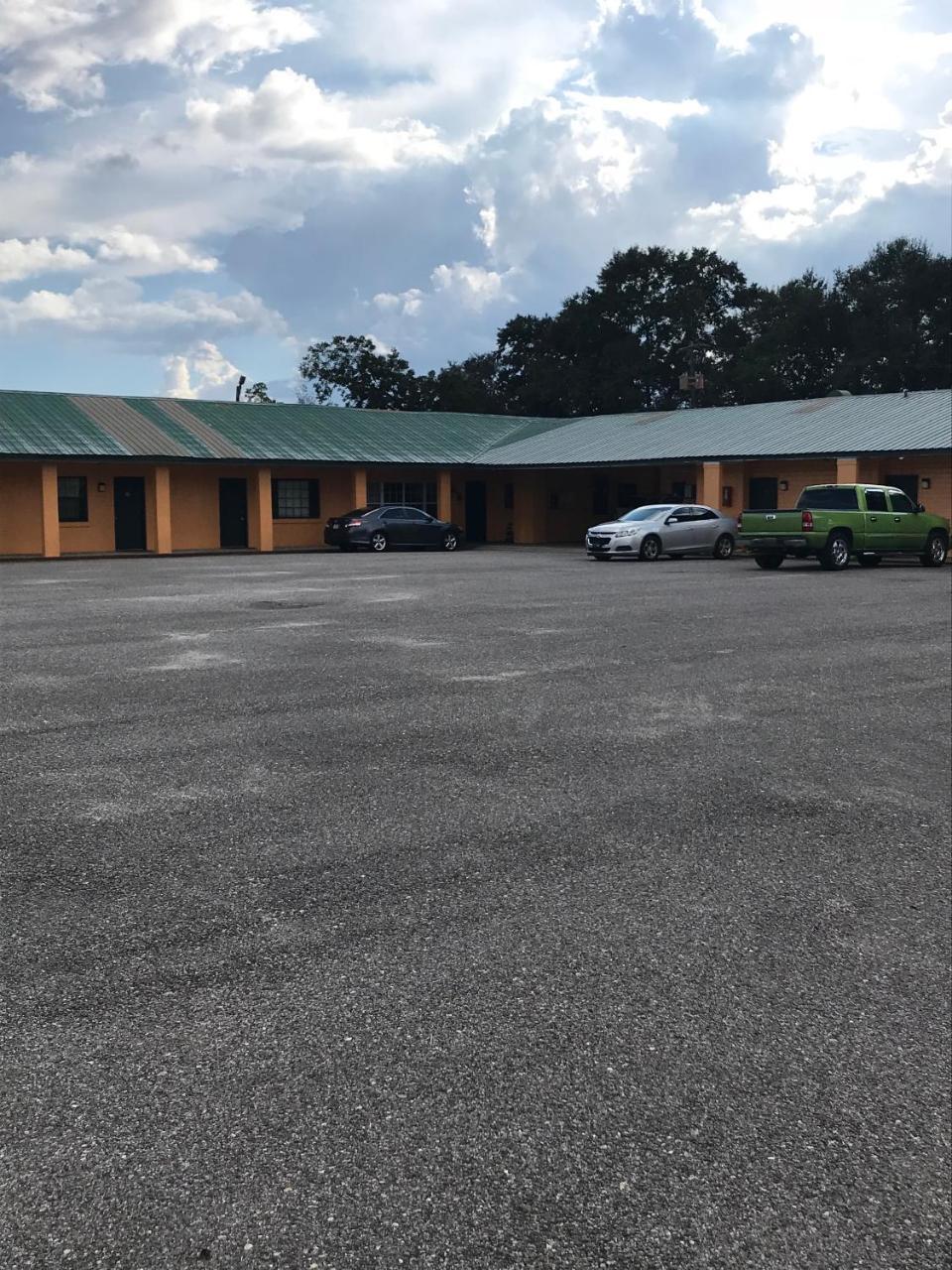 Greenlawn Motel Atmore Buitenkant foto
