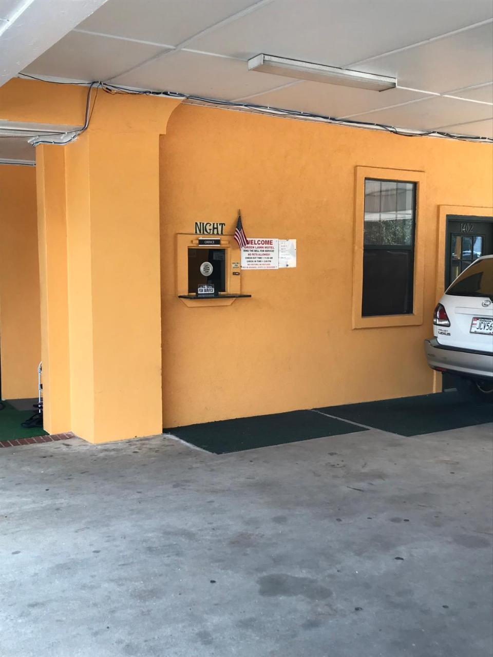 Greenlawn Motel Atmore Buitenkant foto