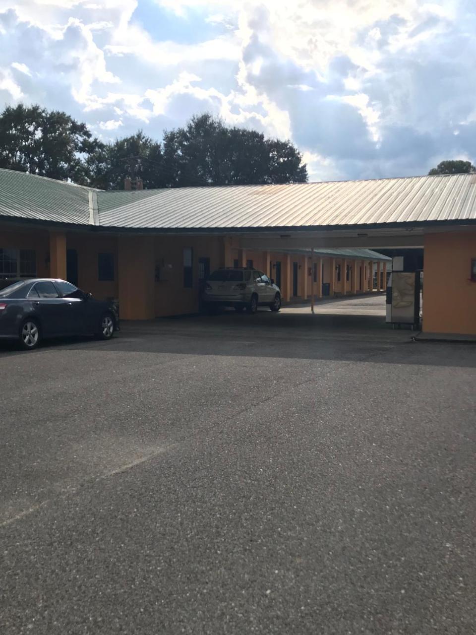 Greenlawn Motel Atmore Buitenkant foto
